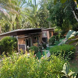 Baanphong Lanta Holiday home